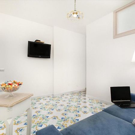 Millie Sorrento Suites Экстерьер фото