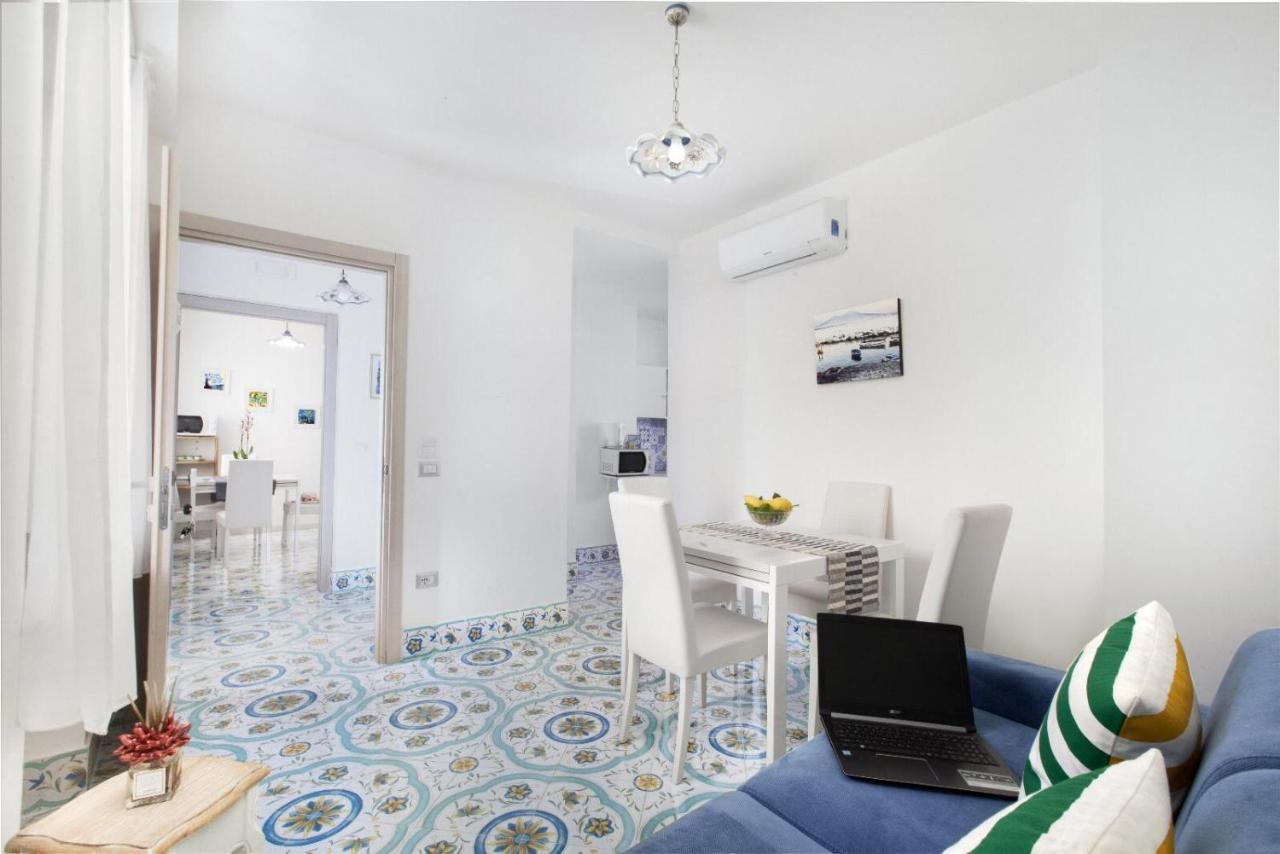 Millie Sorrento Suites Экстерьер фото
