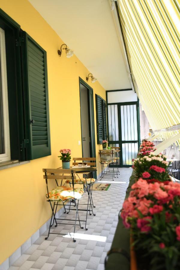 Millie Sorrento Suites Экстерьер фото